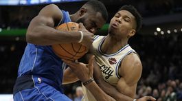 Po 18 zápasoch. Dallas aj bez Dončiča zastavil víťazné ťaženie Milwaukee