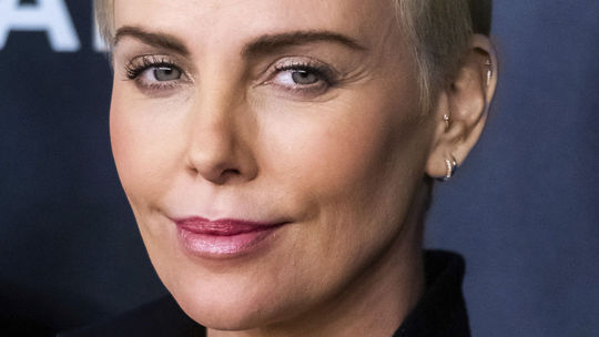Herečka Charlize Theron uviedla film Bombshell...