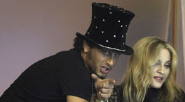 Speváčka Madonna a model Jesus Luz na zábere z roku 2010.