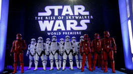 Stormtroopers na premiére filmu Hviezdne vojny: Vzostup Skywalkera chýbať nemohli. 