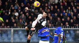 S hlavou nad bránkou. Superman Ronaldo sa vzoprel gravitácii