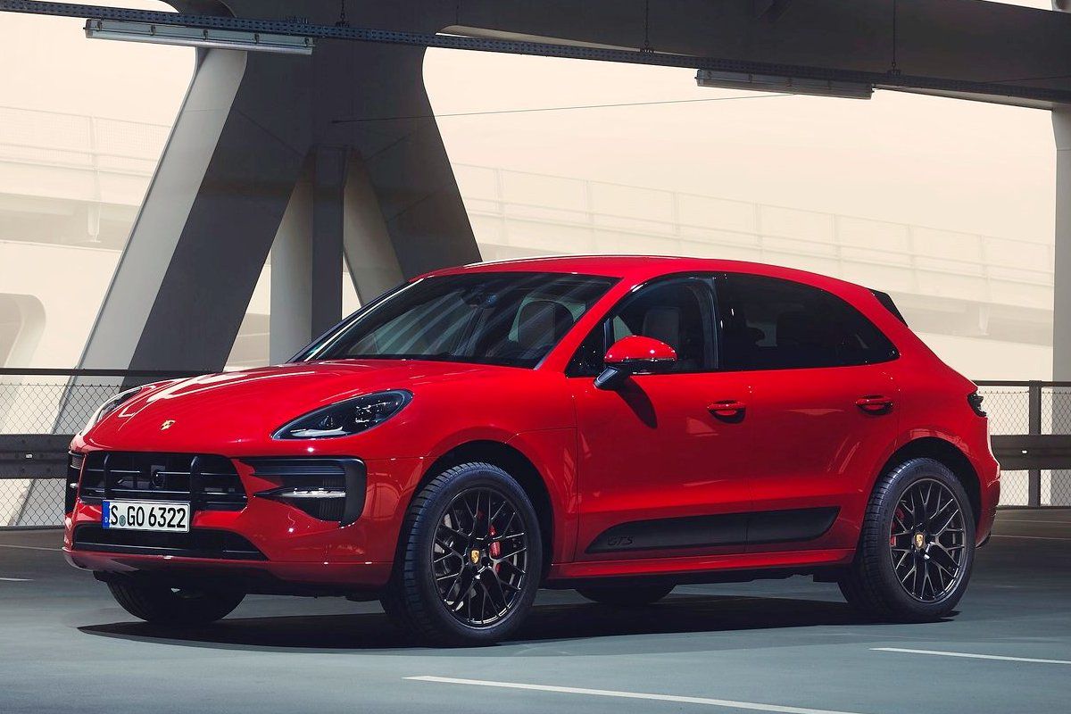 Macan GTS spoznáte vďaka lesklým čiernym...