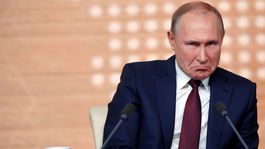 Počkajme, vyzýva Putin. Čo môže očistiť Rusov?