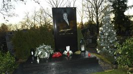 Hrob Karla Gotta je dokončený, už k nemu prichádzajú fanúšikovia