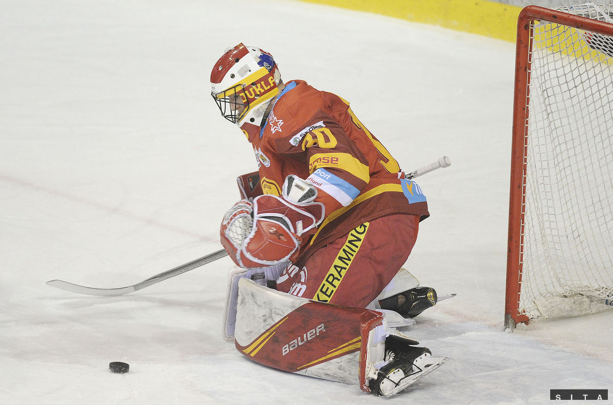 Matej Tomek v drese Dukly Trenčín.