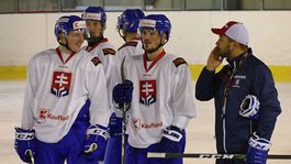 Kľúčový zápas hneď v úvode. Slovákov čaká takmer domáce prostredie