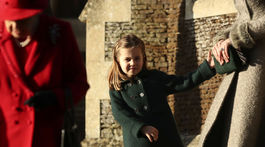 Princezná Charlotte bola na vianočnej bohoslužbe v centre pozornosti. 