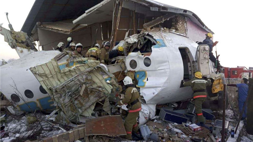 kazachstan havária lietadlo pád trosky