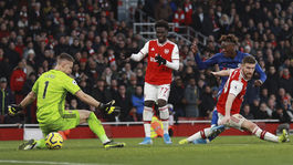 Liverpool kráča za titulom. Arteta zatiaľ nepomohol Arsenalu 