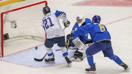 Fíni rozstrieľali aj Kazachstan. Slováci s istotou štvrťfinále 