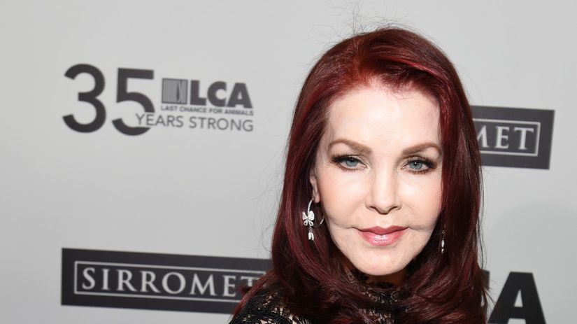 Herečka Priscilla Presley.