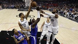 Clippers dostali senzačnú nakladačku. Fanúšikovia vypískali hviezdy 