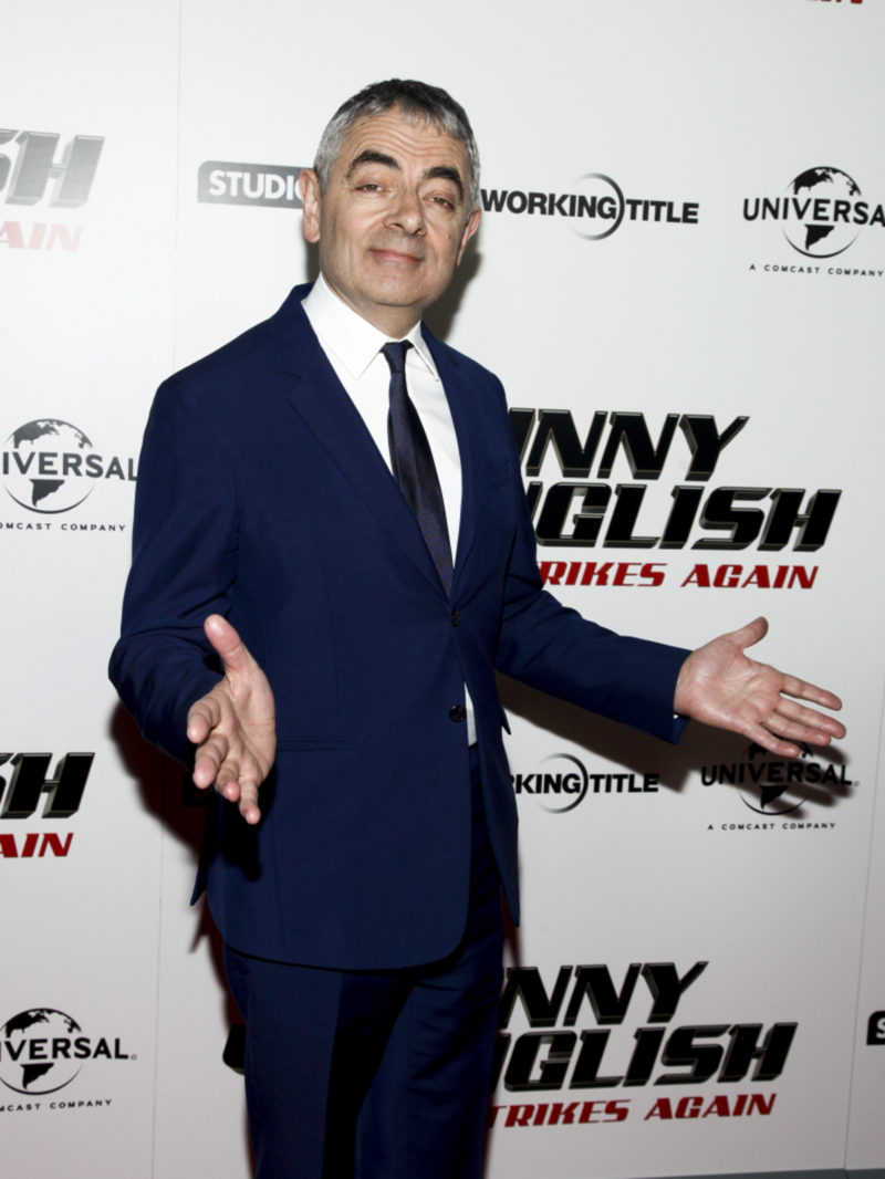 Herec Rowan Atkinson oslavuje 65. narodeniny.