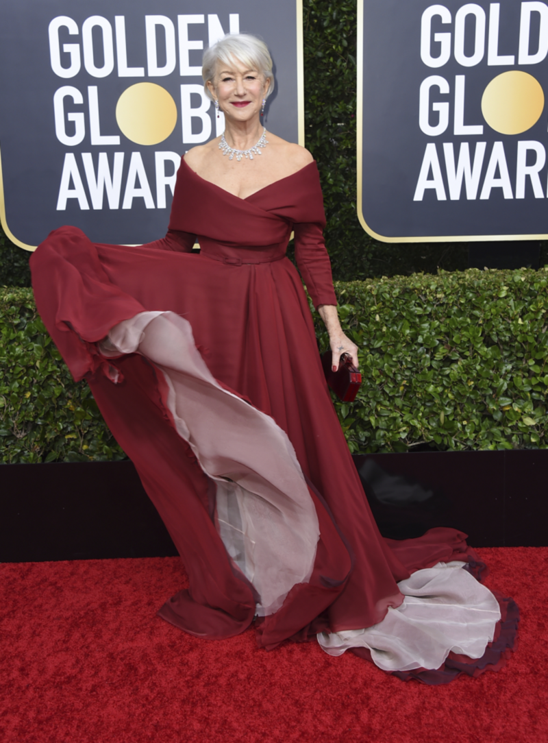Helen Mirren v šatách Dior počas udeľovania...