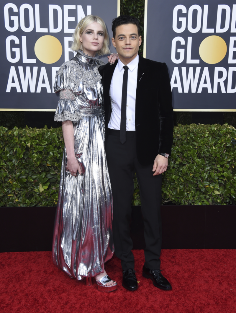 Lucy Boynton a Rami Malek na Zlatých glóbusoch.