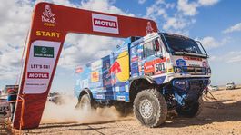 Cára Dakaru chce ponížiť vnučka legendárnej vetriesky