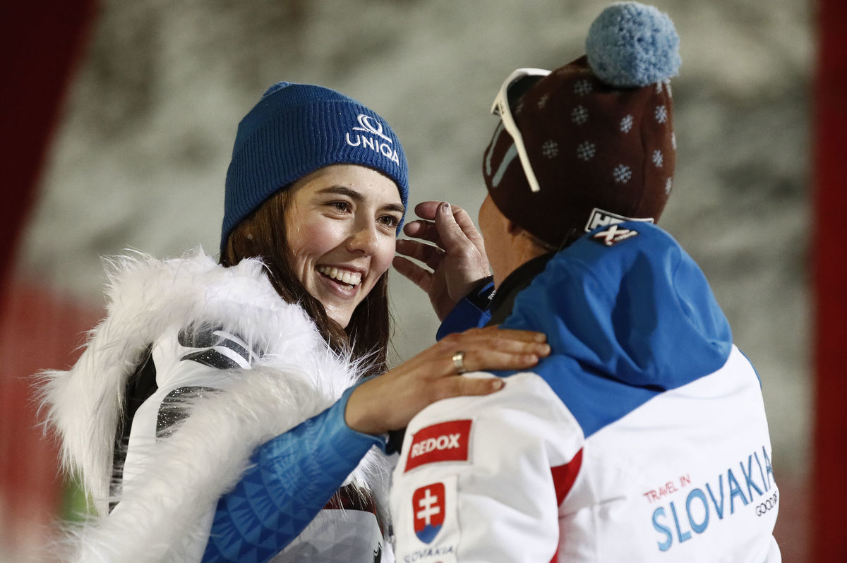 Petra Vlhová s Liviom Magonim po víťazstve v...