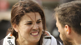 Naháňala Jakeša. Nežná kráska v mužskom svete zahanbuje drsniakov