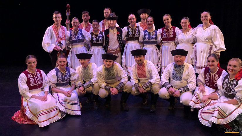 Martin vystupoval za veľkou mlákou s folklórnym...