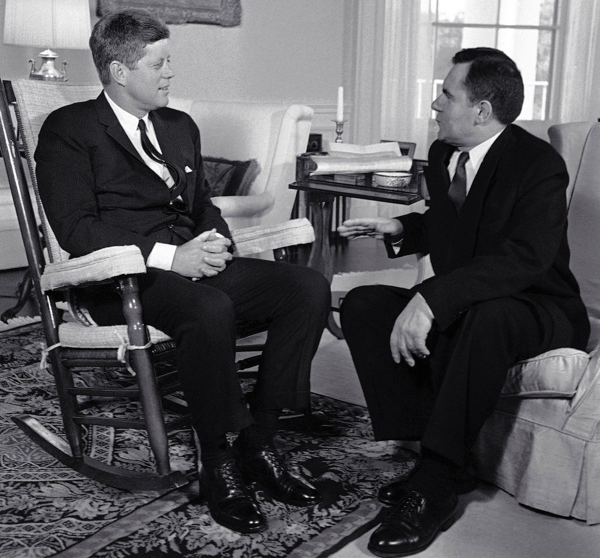 Debata v Bielom dome v roku 1961. Prezident USA...