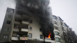 Hrozivý požiar v Bratislave zvládli ľudia aj hasiči