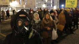 Proti smogu v Belehrade protestovali stovky ľudí
