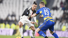 Inter so Škriniarom zakopol, Juventus to využil. SPAL zaskočil Atalantu