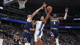 Výkon Jokiča nestačil. Indiana natiahla triumfálnu šnúru 