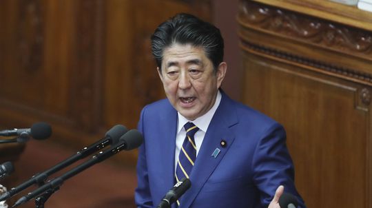 Japonský premiér Abe podporil plán nerozmiestniť v krajine protiraketový systém USA