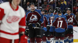 MacKinnon sa priblížil k Šťastnému a vyrovnal Sakica 