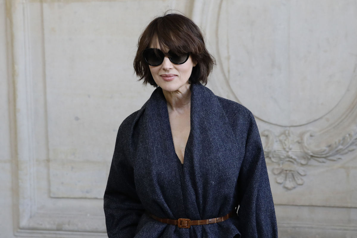 Herečka Monica Bellucci pred prehliadkou Dior...