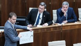 NR SR: Najskôr ožrani a feťáci, potom štátna hymna