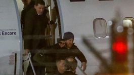 S taškou cez rameno, bez kráľovskej pompy!  Princ Harry priletel do Kanady