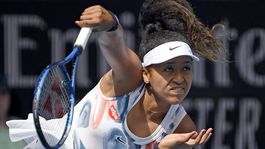 Osaková kopala do rakety. Serena sa na kurte dlho nezdržala