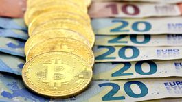 Bitcoin opäť prelamuje rekordy. Profituje zo špekulácií a dobrej nálady na trhoch