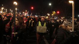 Francúzska vláda rokuje o návrhoch dôchodkovej reformy, protesty pokračujú