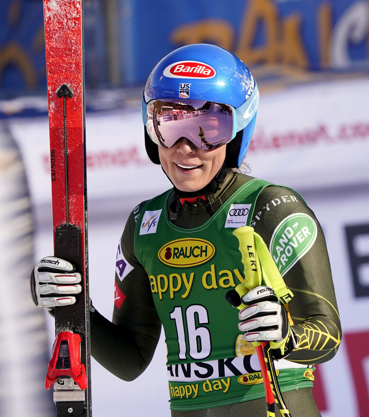 Mikaela Shiffrinová v cieli zjazdu v Bansku.