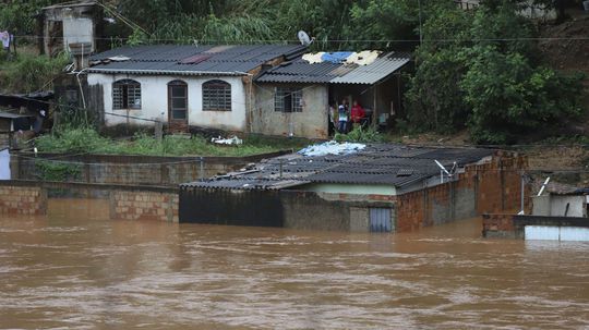 Záplavy v Indonézii majú už 36 obetí, 66 ľudí je nezvestných