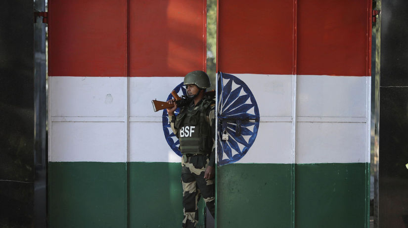 India / Pakistan / vojak / armáda /