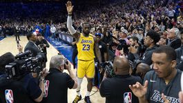 James má skalp Bryanta. Je tretím najlepším strelcom v histórii