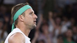 Federera vyzve politicky nekorektný trumpista s nevšedným príbehom