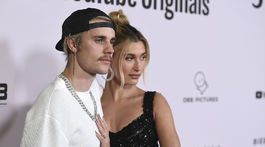 Spevák Justin Bieber a jeho manželka Hailey Baldwin na premiére novinky Justin Bieber: Seasons.