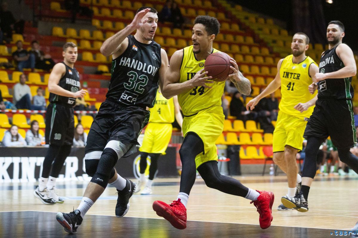 Lee Skinner (34) v drese Interu Bratislava.