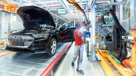 Audi obmedzilo v Belgicku výrobu elektrického SUV e-tron. Nemá preň batérie!