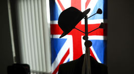 Briti už zaplatili za brexit miliardy. Debata o dohode s EÚ sa len začína