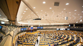 Europoslanci schválili nástroj na obnovu a odolnosť po koronakríze