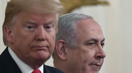 Výherný plán pre oboch. Trumpa i Netanjahua