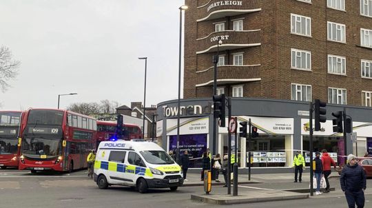 Londýnski policajti zastrelili muža, incident súvisí s terorizmom