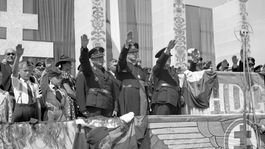 Hitler vyhrával voľby na mítingoch