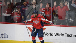 Neviditeľný Ovečkin spravil bum, bum a roztrhal súpera, 700 gólov je na dosah 